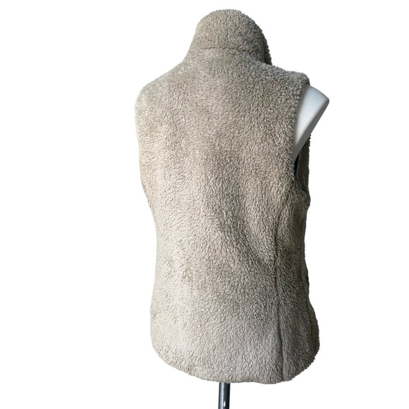 Patagonia Los Gatos Fuzzy Vest El Cap Khaki Sherpa Furry, Sz Lg - Picture 5 of 16